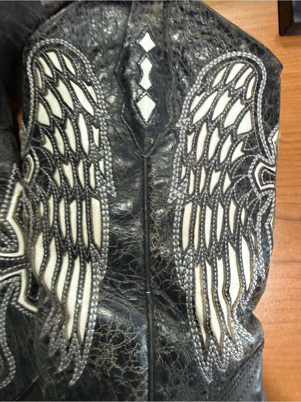 Black Western Cowboy Boots with White Wing Stitching - Picture 3 of 4
